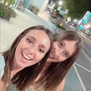 Meet your Posher, Makayla